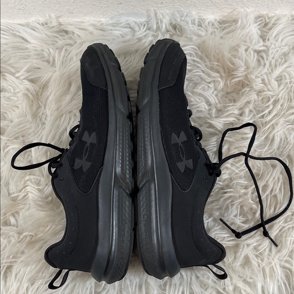 Under Armour Charged Assert 10 Triple Black Sneakers Size 9.5 Men's 3026175-004 - Picture 9 of 12